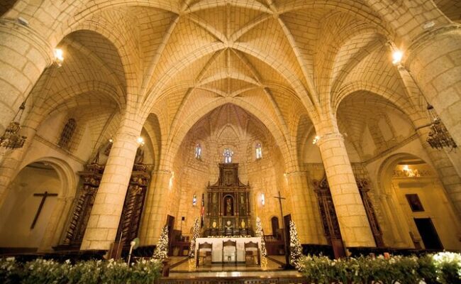 23 Guided Santo Domingo city tour, showcasing historic landmarks, vibrant streets, and colonial architecture, including key attractions like the Zona Colonial, Cathedral of Santa María la Menor, and local markets, offering an immersive exploration of the capital's rich cultural heritage.