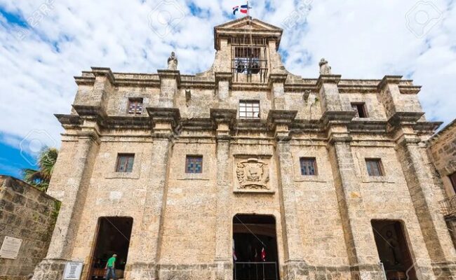 65 Guided Santo Domingo city tour, showcasing historic landmarks, vibrant streets, and colonial architecture, including key attractions like the Zona Colonial, Cathedral of Santa María la Menor, and local markets, offering an immersive exploration of the capital's rich cultural heritage.
