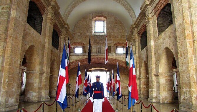 Guided Santo Domingo city tour, showcasing historic landmarks, vibrant streets, and colonial architecture, including key attractions like the Zona Colonial, Cathedral of Santa María la Menor, and local markets, offering an immersive exploration of the capital's rich cultural heritage.