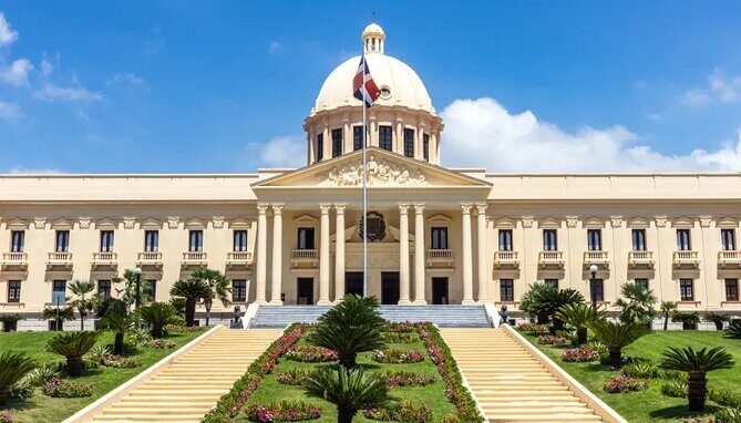 Guided Santo Domingo city tour, showcasing historic landmarks, vibrant streets, and colonial architecture, including key attractions like the Zona Colonial, Cathedral of Santa María la Menor, and local markets, offering an immersive exploration of the capital's rich cultural heritage.