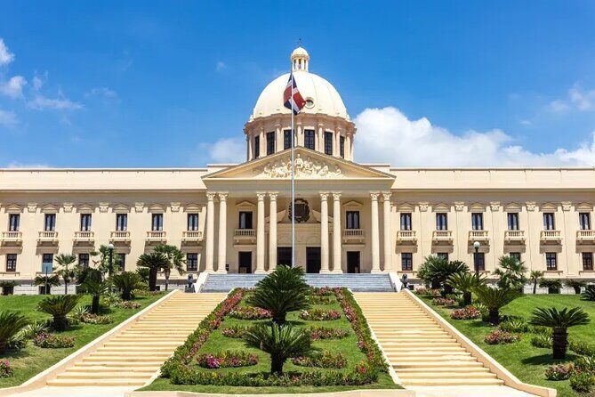 Guided Santo Domingo city tour, showcasing historic landmarks, vibrant streets, and colonial architecture, including key attractions like the Zona Colonial, Cathedral of Santa María la Menor, and local markets, offering an immersive exploration of the capital's rich cultural heritage.