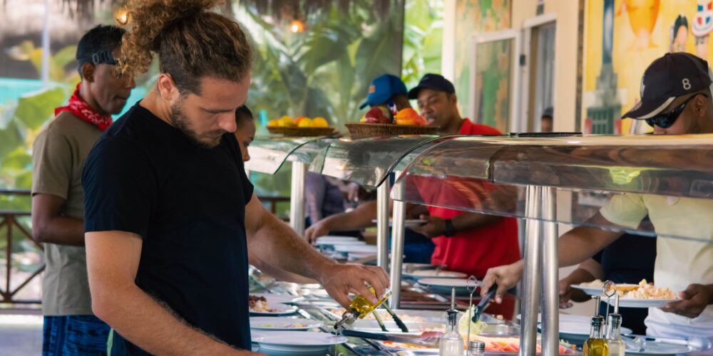 Delicious lunch spread, featuring a variety of freshly prepared dishes served in an inviting setting, showcasing vibrant colors and appetizing presentation for a satisfying meal experience.