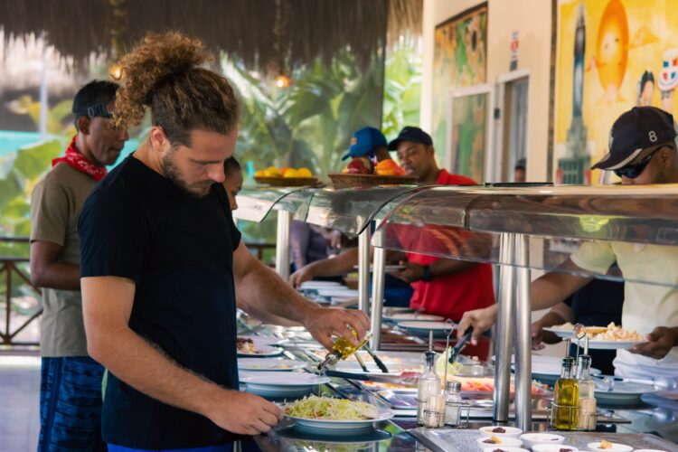 Delicious lunch spread, featuring a variety of freshly prepared dishes served in an inviting setting, showcasing vibrant colors and appetizing presentation for a satisfying meal experience.